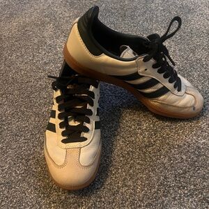 Adidas women Cream and Black Sneakers